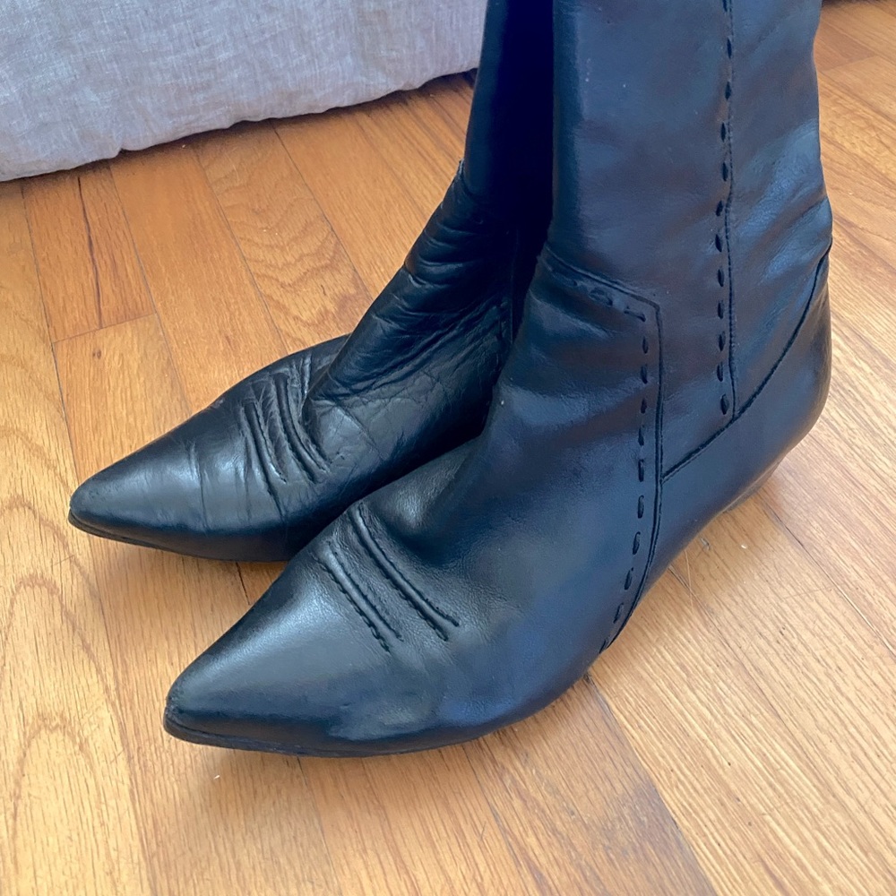 Gorgeous knee high Fluevog Boots Size 8.5